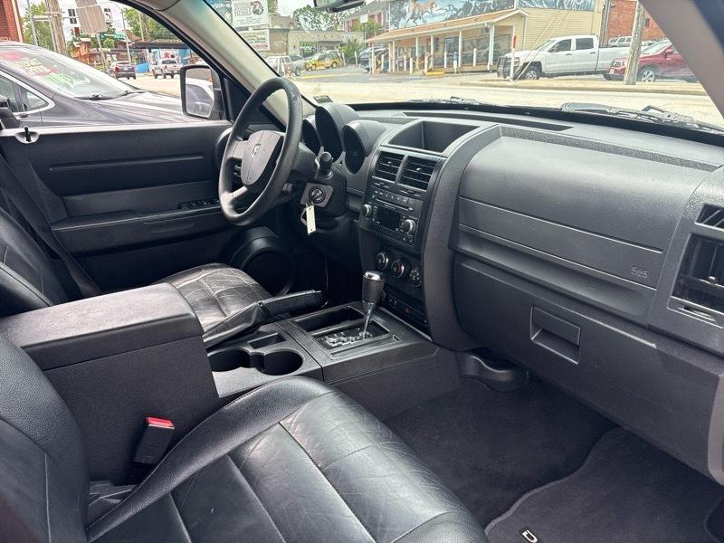 Dodge Nitro 2WD 4dr Heat 2011