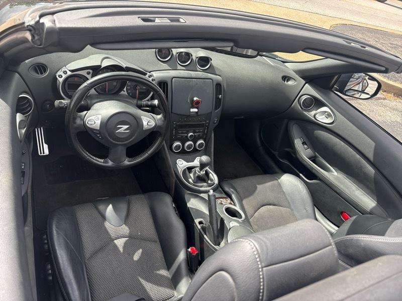 Nissan 370Z 2dr Roadster Manual Touring 2013