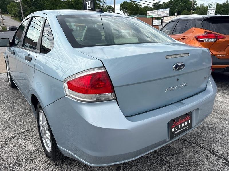 Ford Focus 4dr Sdn SES 2008