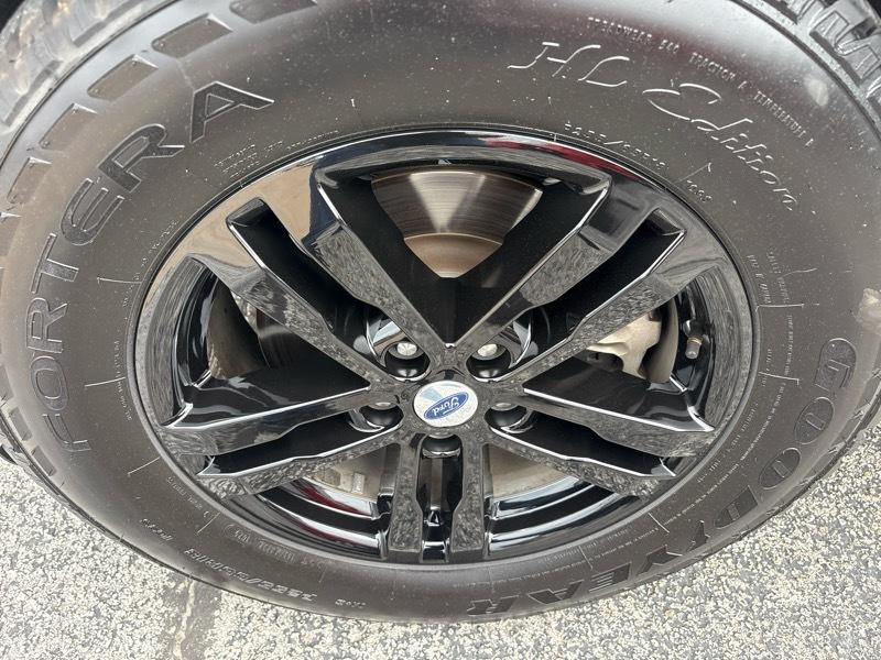 Ford Explorer Base 4WD 2023