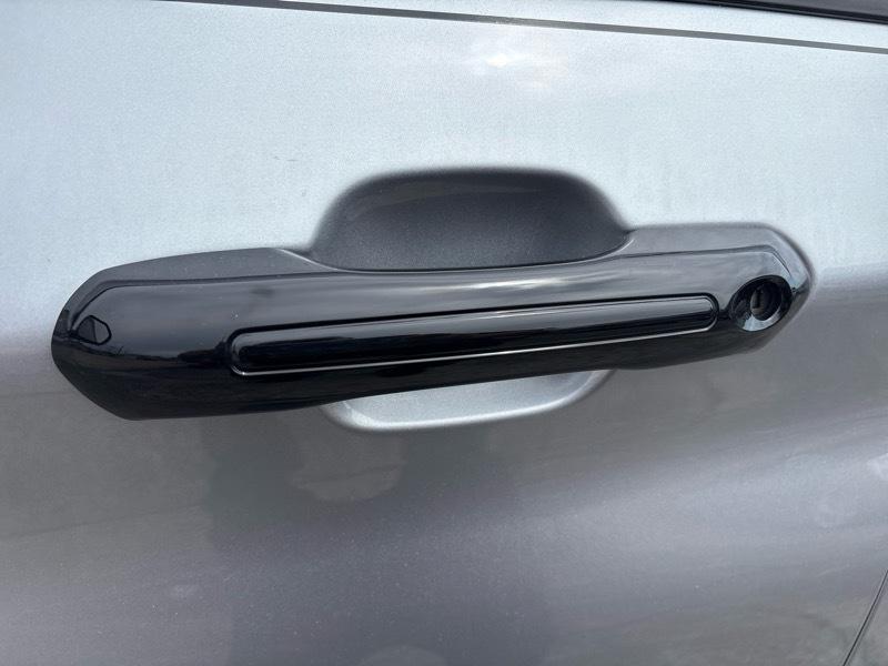 Ford Explorer Base 4WD 2023