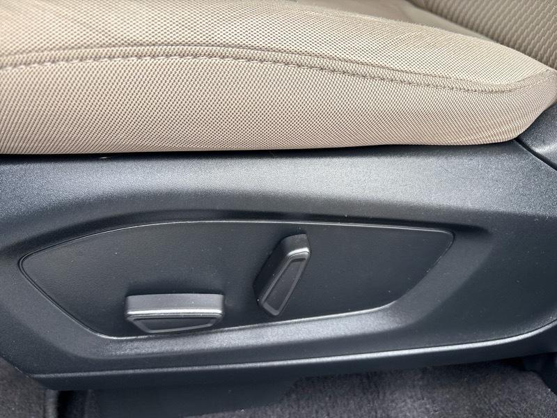Ford Explorer Base 4WD 2023
