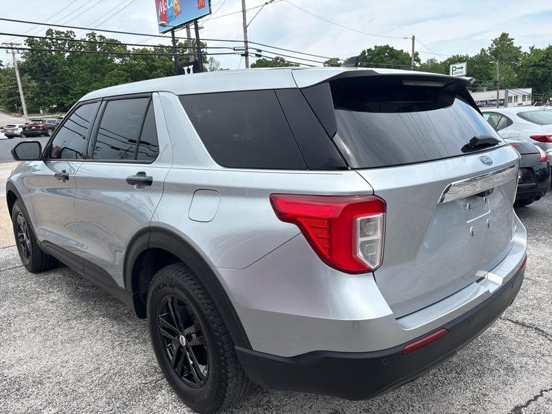Ford Explorer Base 4WD 2023