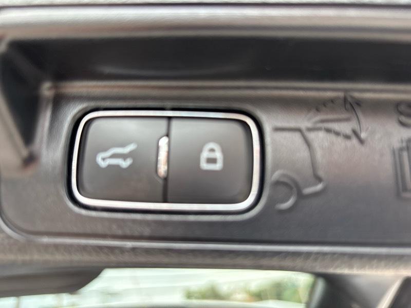 Ford Explorer Base 4WD 2023