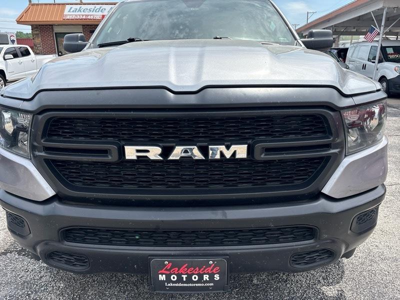 RAM 1500 4WD Crew Cab 140.5" Tradesman 2024