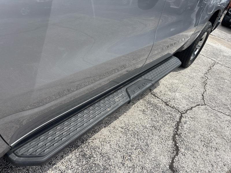 RAM 1500 4WD Crew Cab 140.5" Tradesman 2024