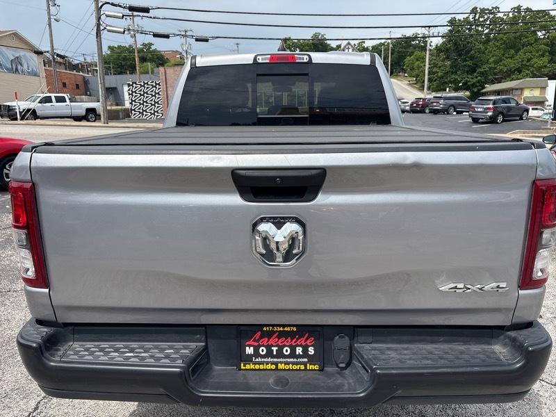 RAM 1500 4WD Crew Cab 140.5" Tradesman 2024