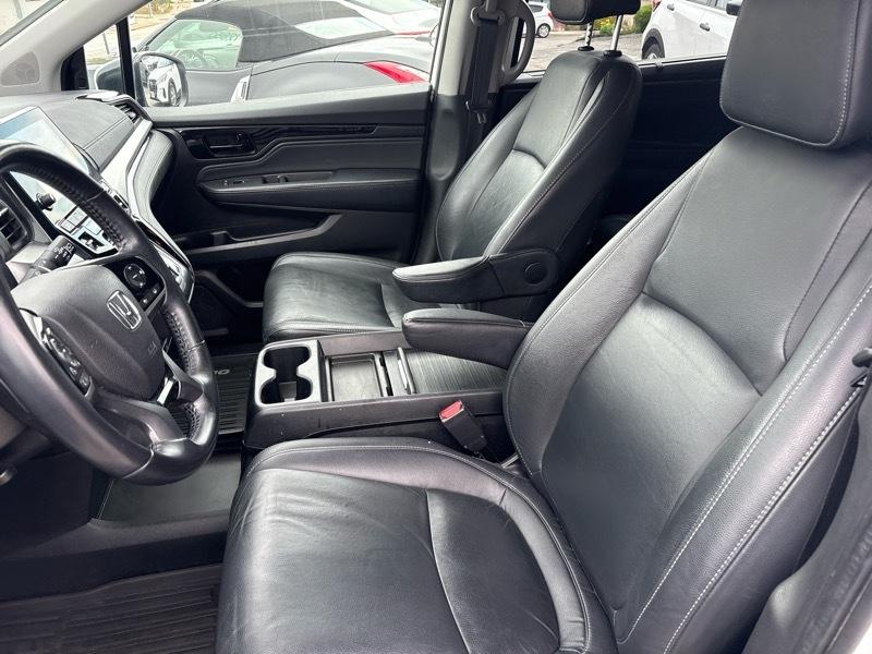 Honda Odyssey Touring Auto 2021