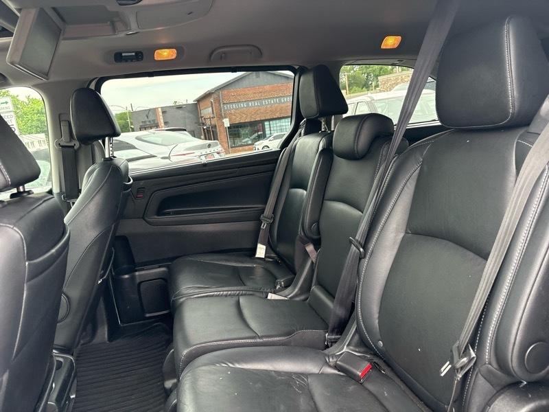 Honda Odyssey Touring Auto 2021