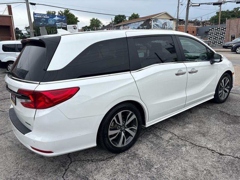 Honda Odyssey Touring Auto 2021