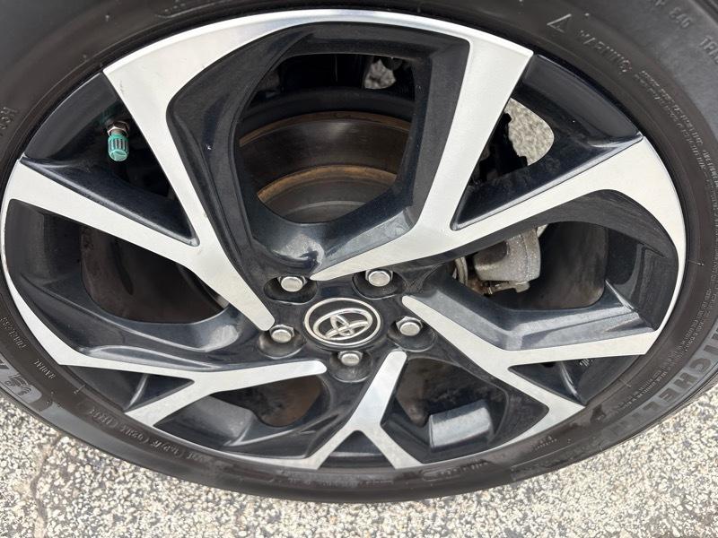 Toyota C-HR XLE FWD (Natl) 2018