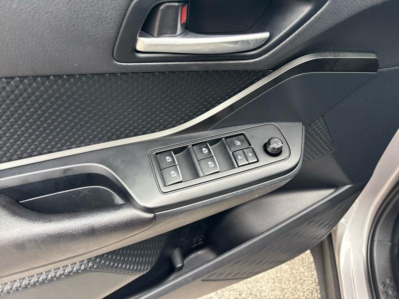 Toyota C-HR XLE FWD (Natl) 2018