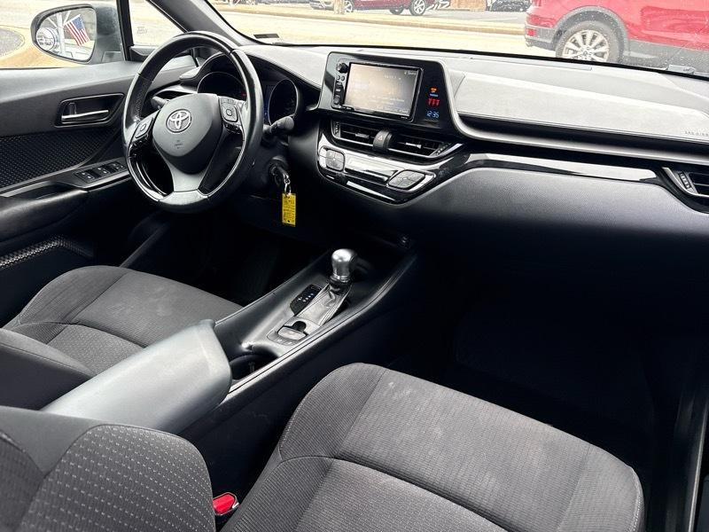 Toyota C-HR XLE FWD (Natl) 2018