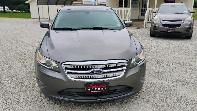 Ford Taurus 4dr Sdn SEL FWD 2011