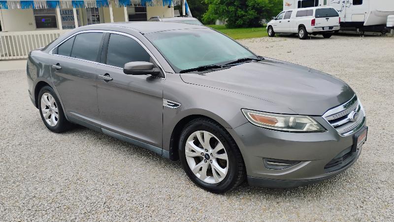 Ford Taurus 4dr Sdn SEL FWD 2011