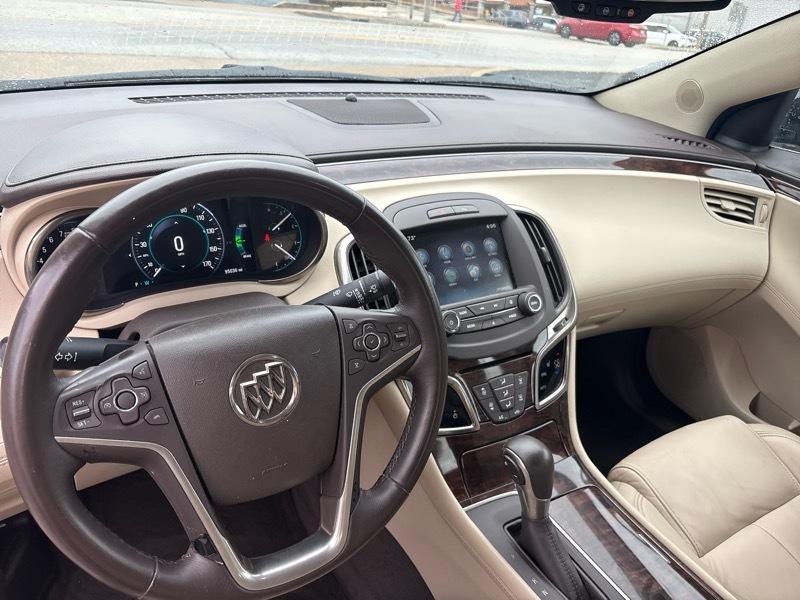 Buick LaCrosse 4dr Sdn Leather FWD 2015