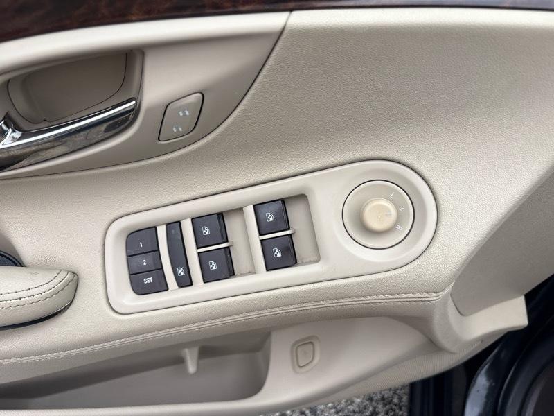 Buick LaCrosse 4dr Sdn Leather FWD 2015