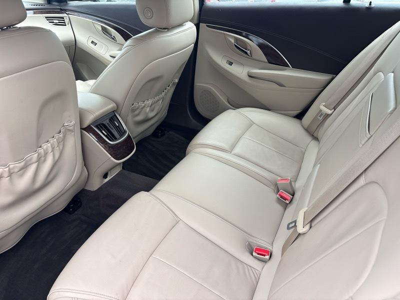 Buick LaCrosse 4dr Sdn Leather FWD 2015