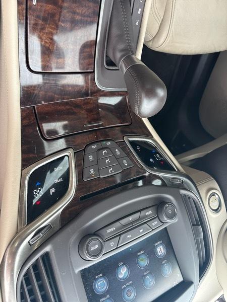 Buick LaCrosse 4dr Sdn Leather FWD 2015