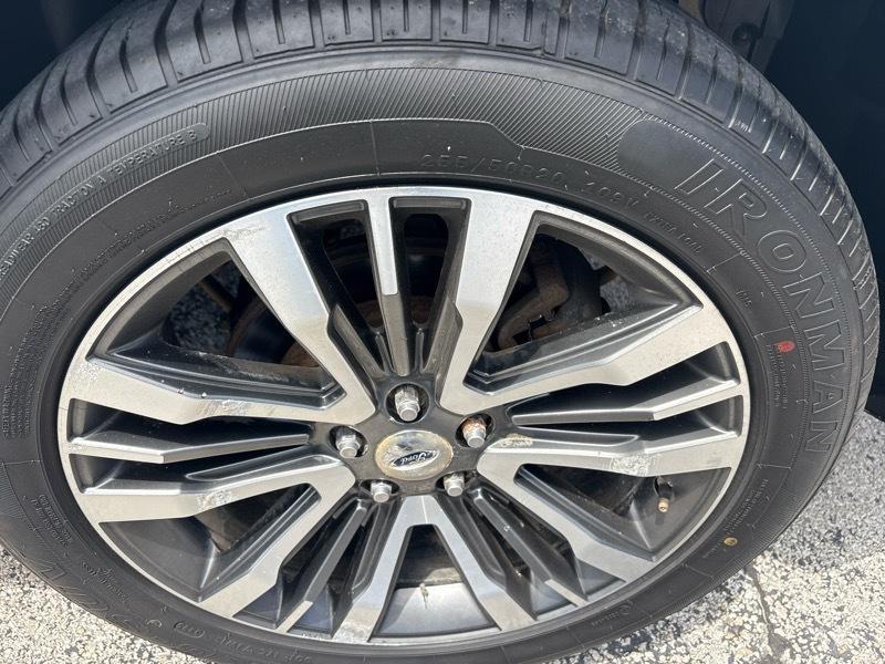 Ford Explorer 4WD 4dr Platinum 2016