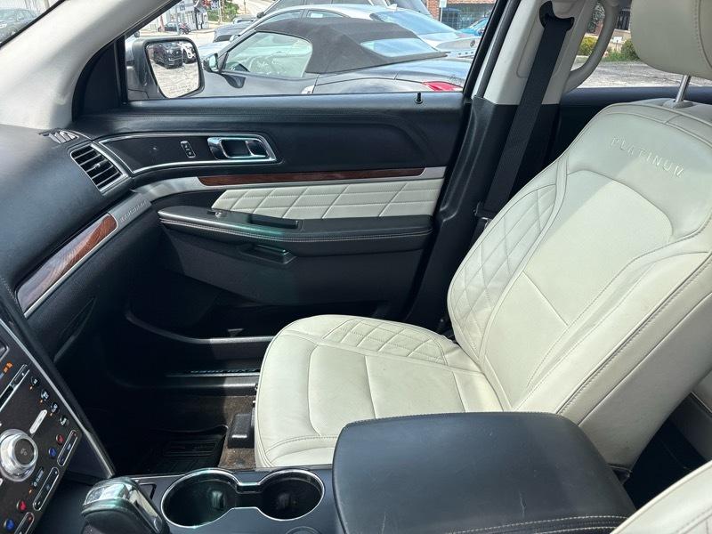Ford Explorer 4WD 4dr Platinum 2016