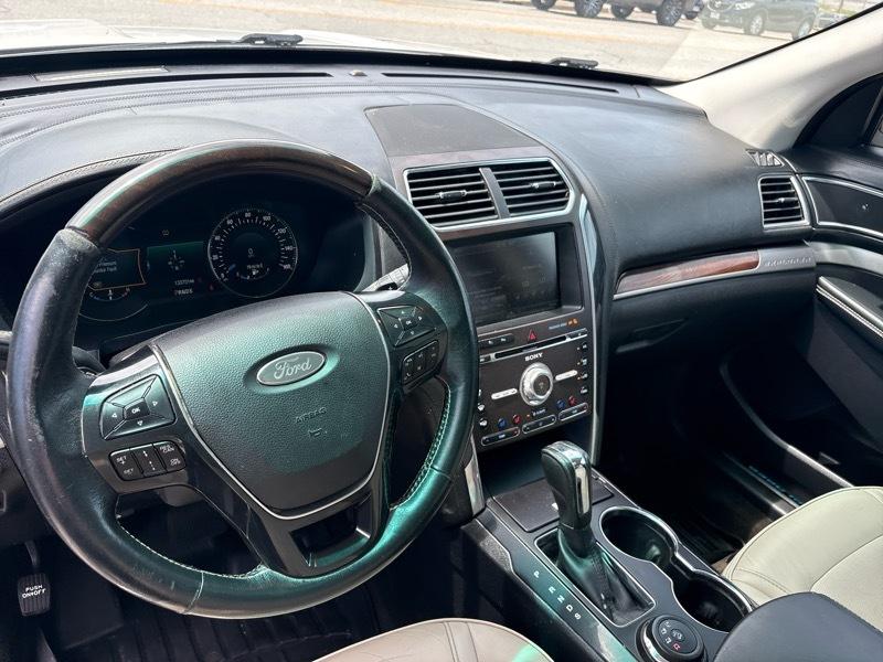 Ford Explorer 4WD 4dr Platinum 2016
