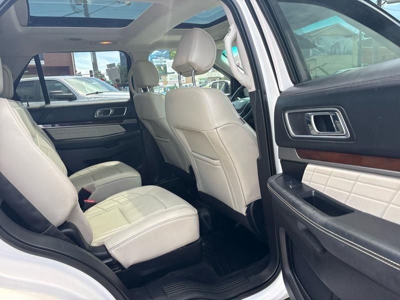 Ford Explorer 4WD 4dr Platinum 2016