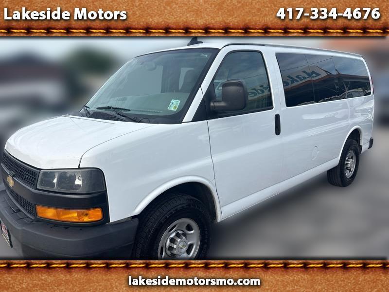 2021 Chevrolet 2500 12 PASSENGER Van