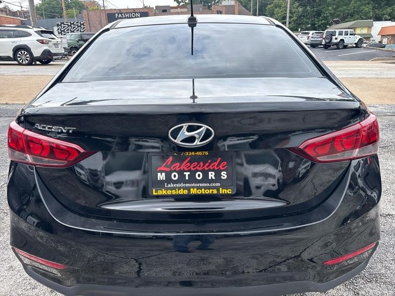 Hyundai Accent SEL Sedan IVT 2022