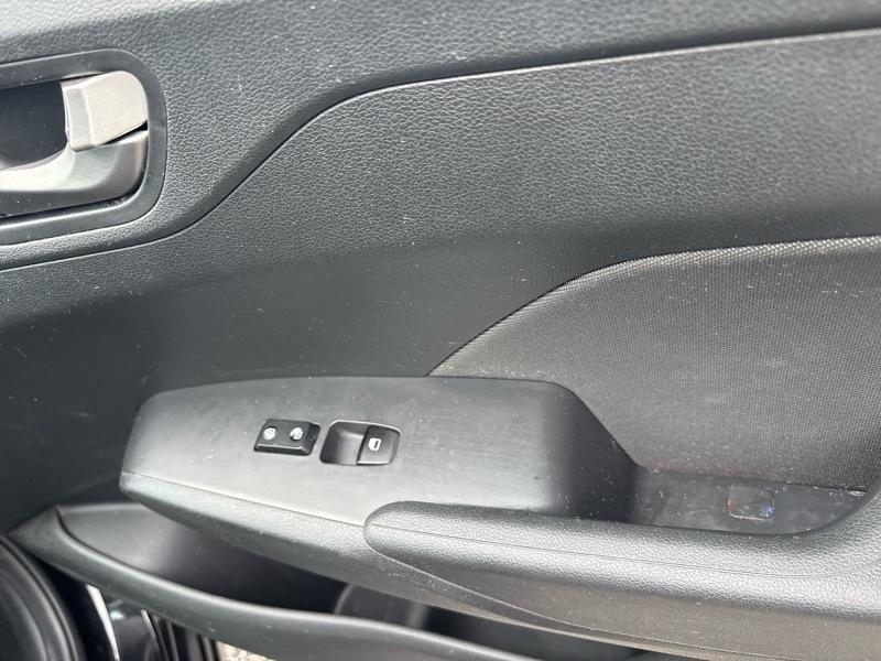 Hyundai Accent SEL Sedan IVT 2022