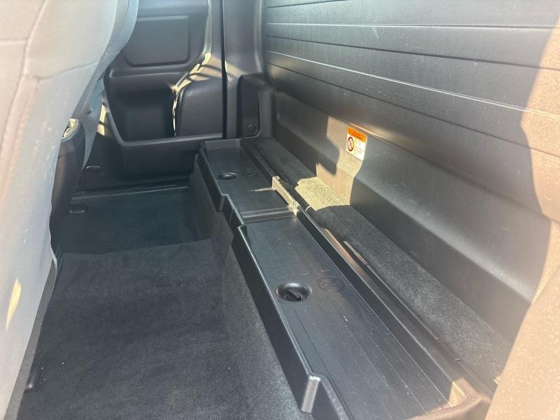 Toyota Tacoma SR Access Cab 2WD at 2018