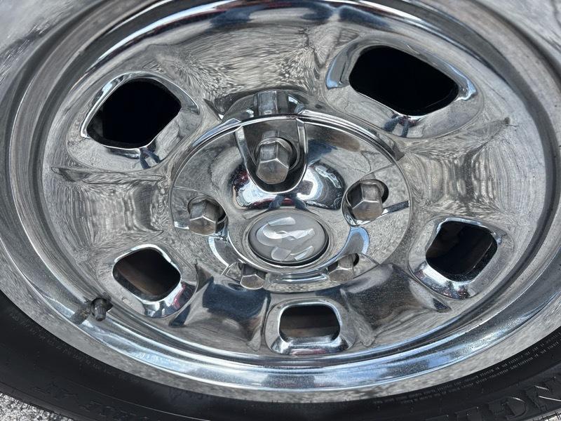 RAM 1500 Classic Tradesman 4x2 Quad Cab 6'4" Box 2022