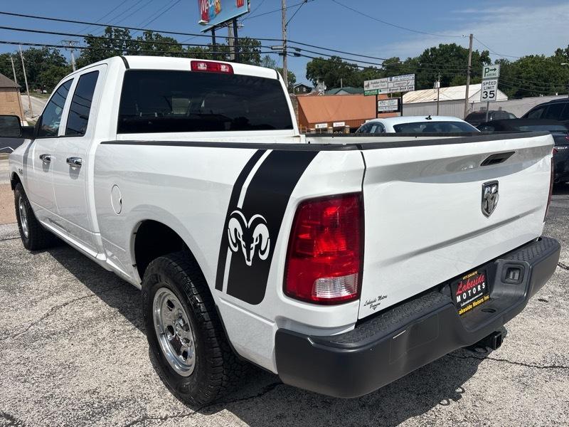 RAM 1500 Classic Tradesman 4x2 Quad Cab 6'4" Box 2022