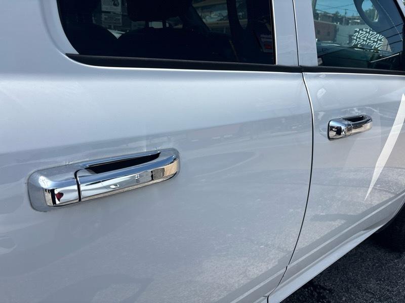 RAM 1500 Classic Tradesman 4x2 Quad Cab 6'4" Box 2022
