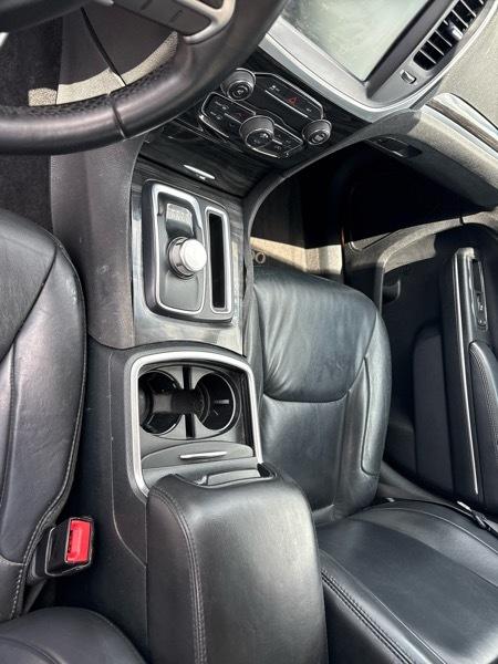 Chrysler 300 4dr Sdn Limited RWD 2015