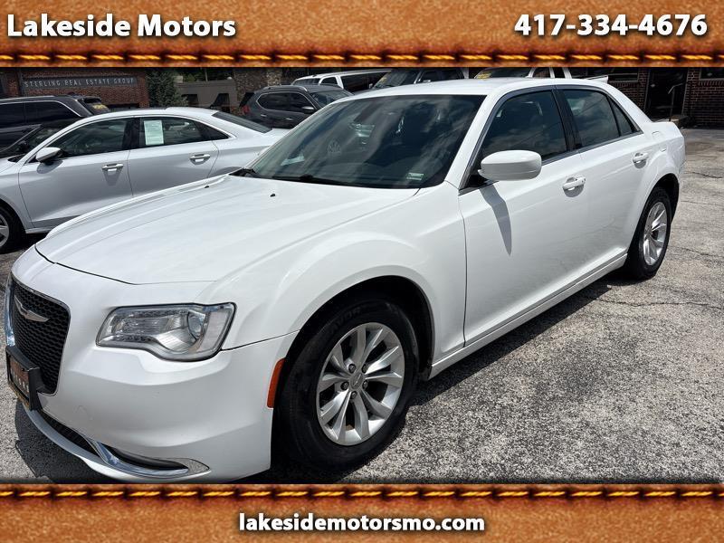 Chrysler 300 4dr Sdn Limited RWD 2015