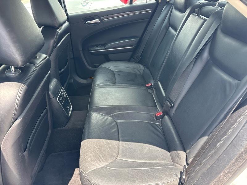Chrysler 300 4dr Sdn Limited RWD 2015