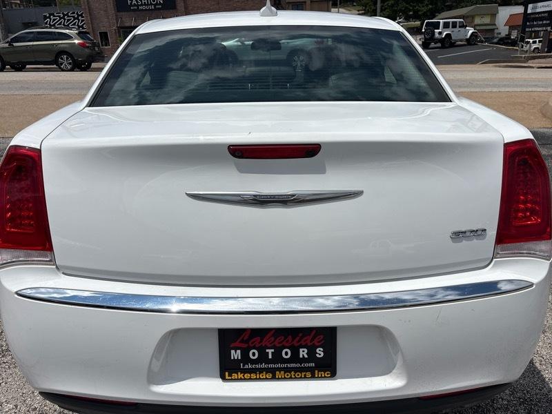Chrysler 300 4dr Sdn Limited RWD 2015