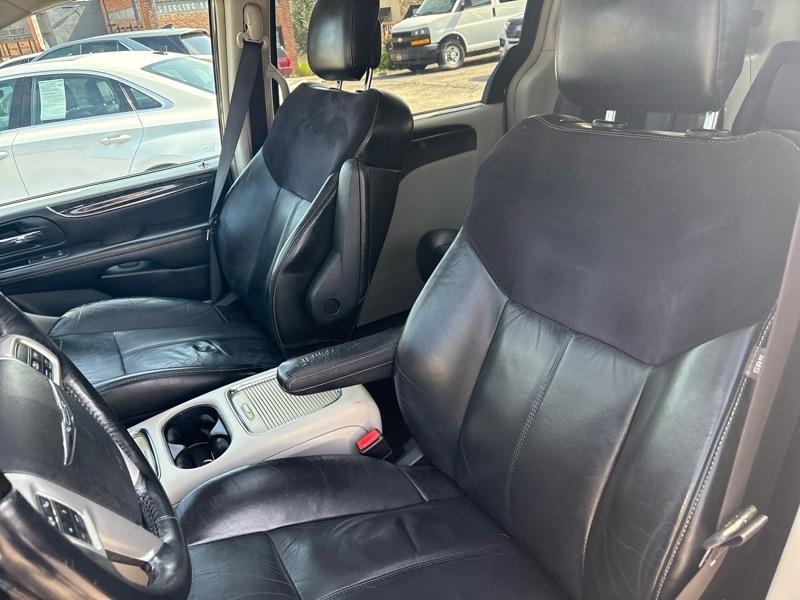 Chrysler Town & Country 4dr Wgn Limited Platinum 2015