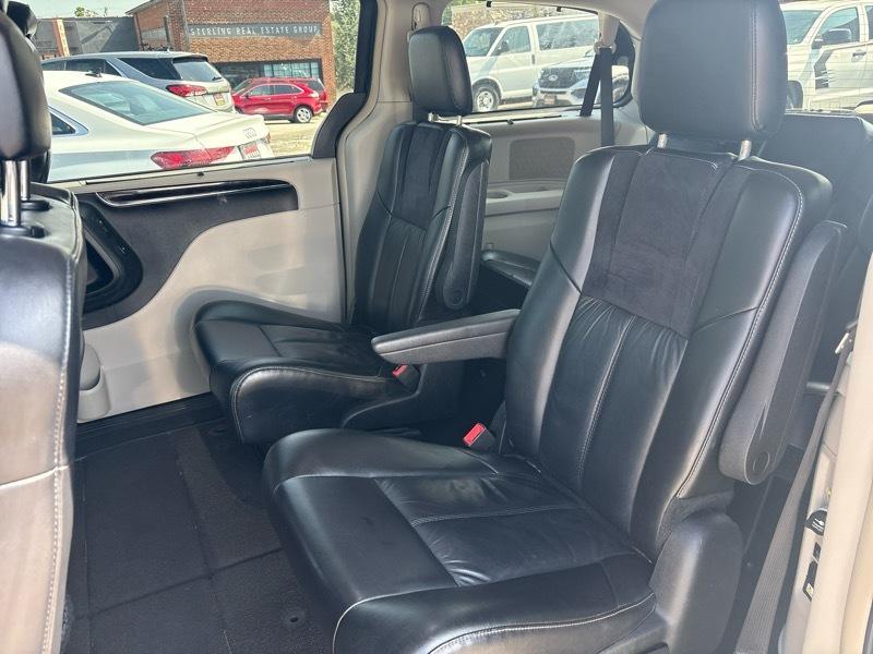 Chrysler Town & Country 4dr Wgn Limited Platinum 2015