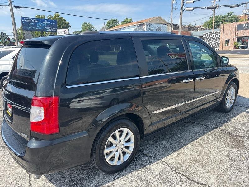 Chrysler Town & Country 4dr Wgn Limited Platinum 2015