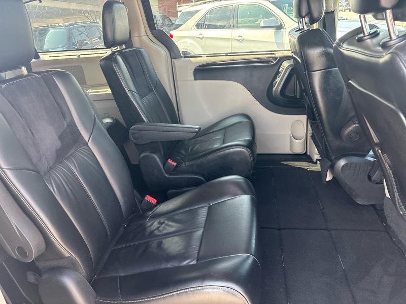 Chrysler Town & Country 4dr Wgn Limited Platinum 2015