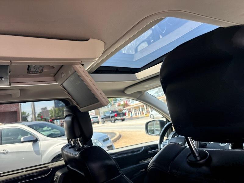 Chrysler Town & Country 4dr Wgn Limited Platinum 2015