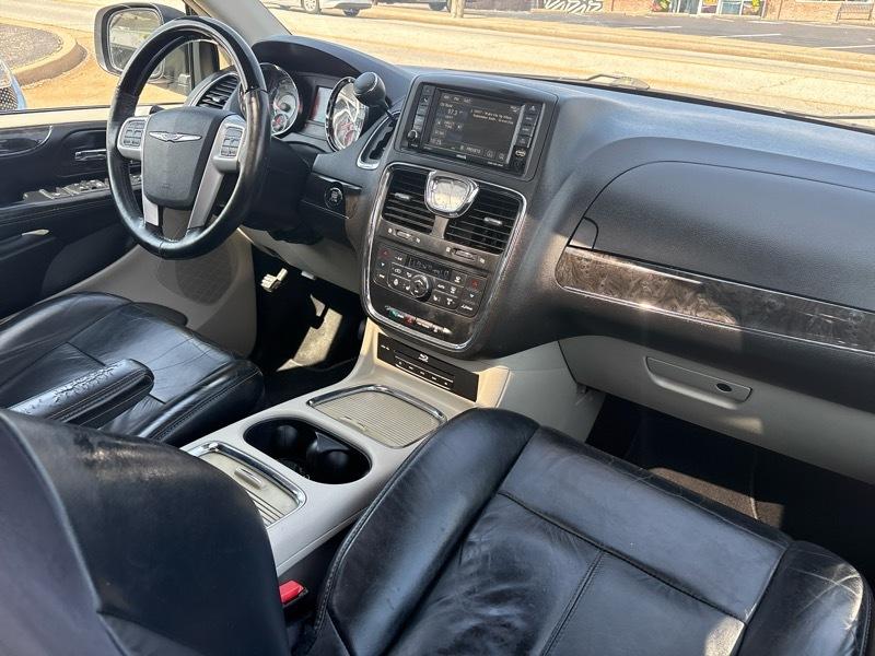 Chrysler Town & Country 4dr Wgn Limited Platinum 2015