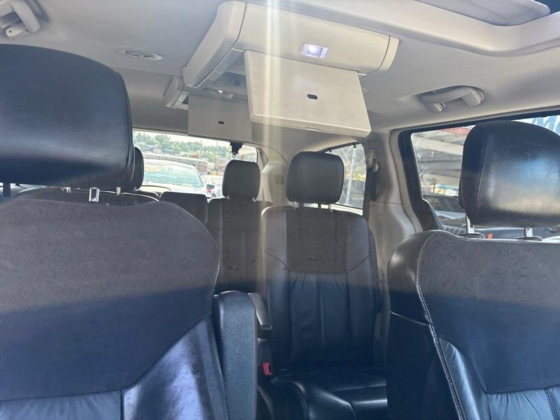 Chrysler Town & Country 4dr Wgn Limited Platinum 2015