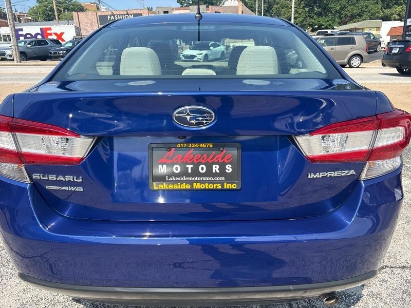 Subaru Impreza 4-door CVT 2022