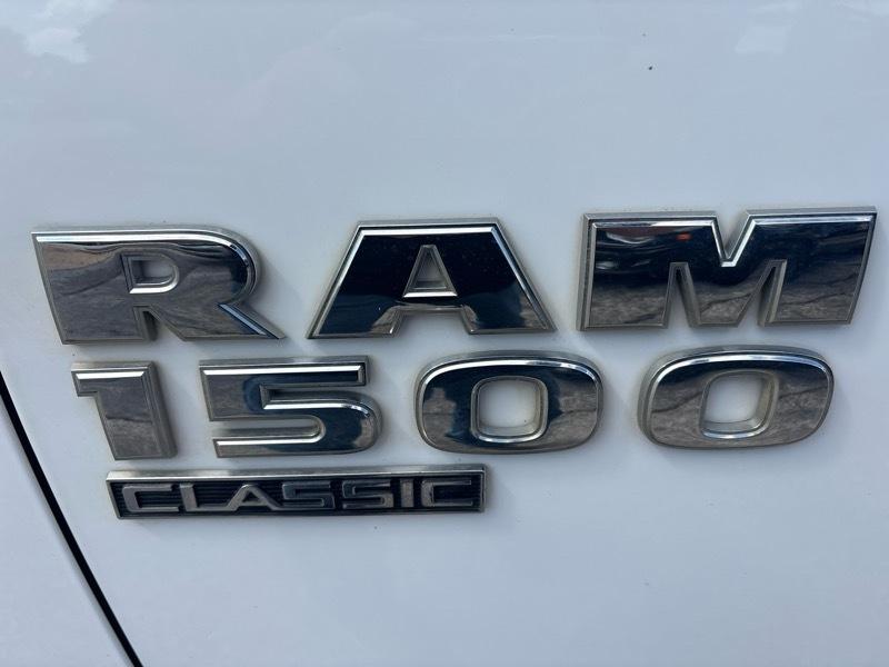 RAM 1500 Classic Tradesman 4x2 Quad Cab 6'4" Box 2022