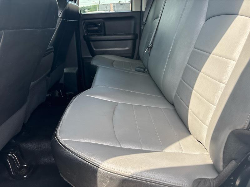 RAM 1500 Classic Tradesman 4x2 Quad Cab 6'4" Box 2022