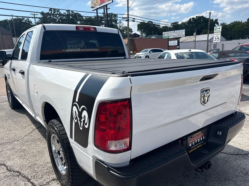 RAM 1500 Classic Tradesman 4x2 Quad Cab 6'4" Box 2022