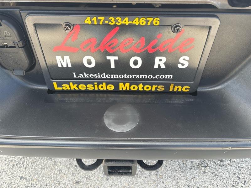 RAM 1500 Classic Tradesman 4x2 Quad Cab 6'4" Box 2022